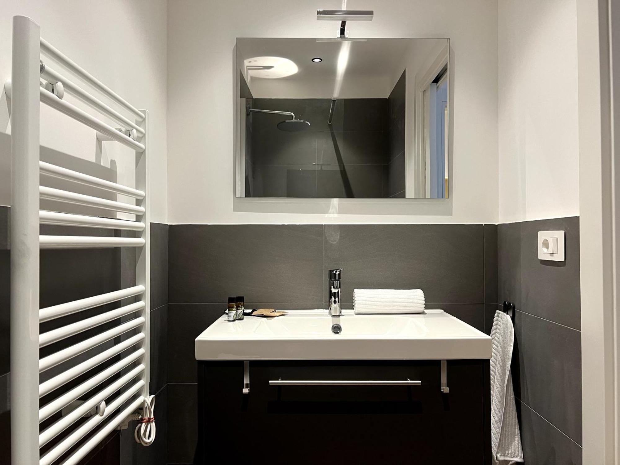 רומא Near Vatican, Irnerio 47 Guest House מראה חיצוני תמונה