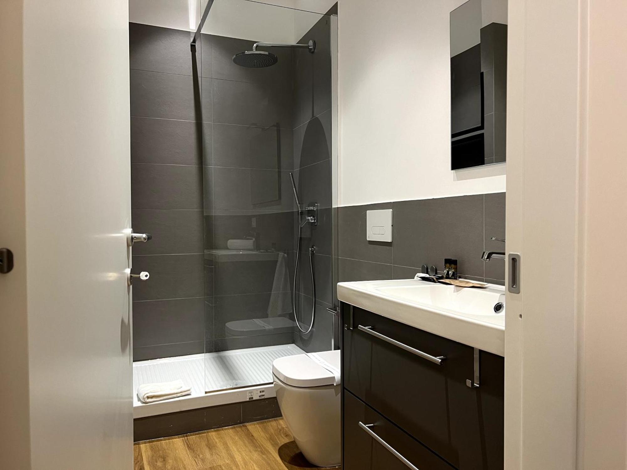 רומא Near Vatican, Irnerio 47 Guest House מראה חיצוני תמונה
